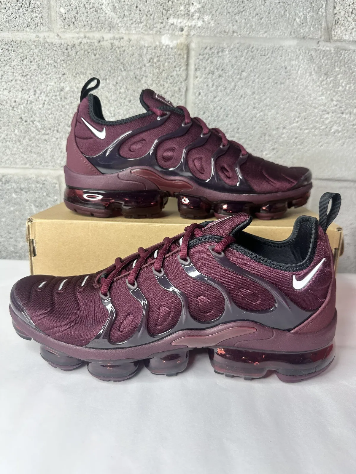 Air VaporMax Plus Night Maroon